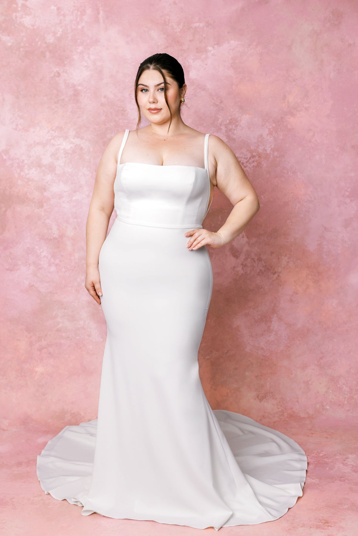 Burr - Bridal Size 16 - Plus Size Sample Wedding Dress Burr - Bridal Size 16 - Plus Size Sample Wedding Dress