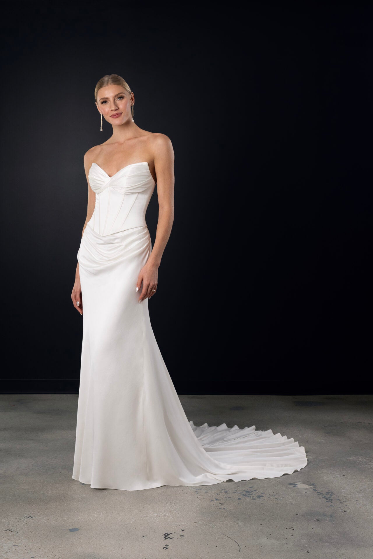 1806 by Martina Liana 1806 by Martina Liana
