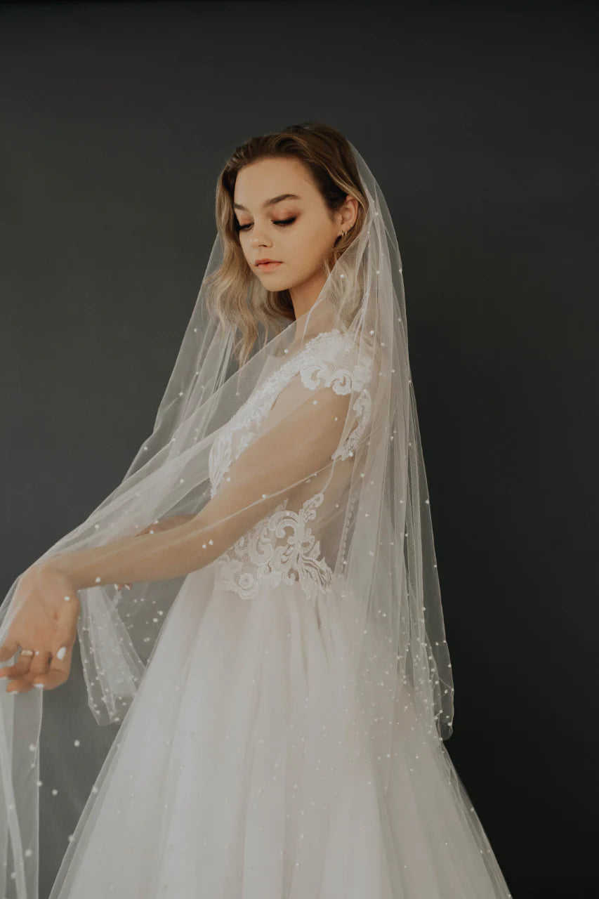 Pandora Fingertip Veil 50"