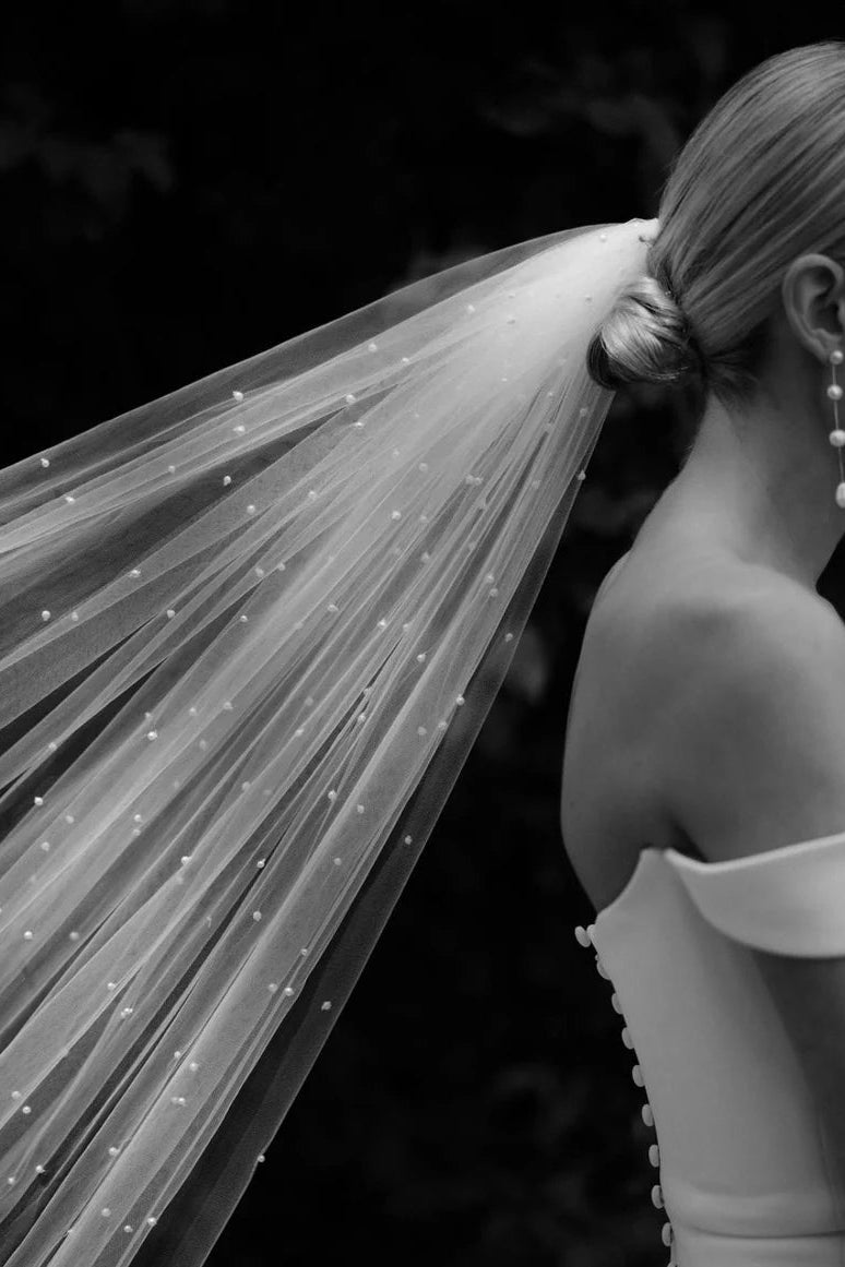 Pandora Fingertip Veil 50"