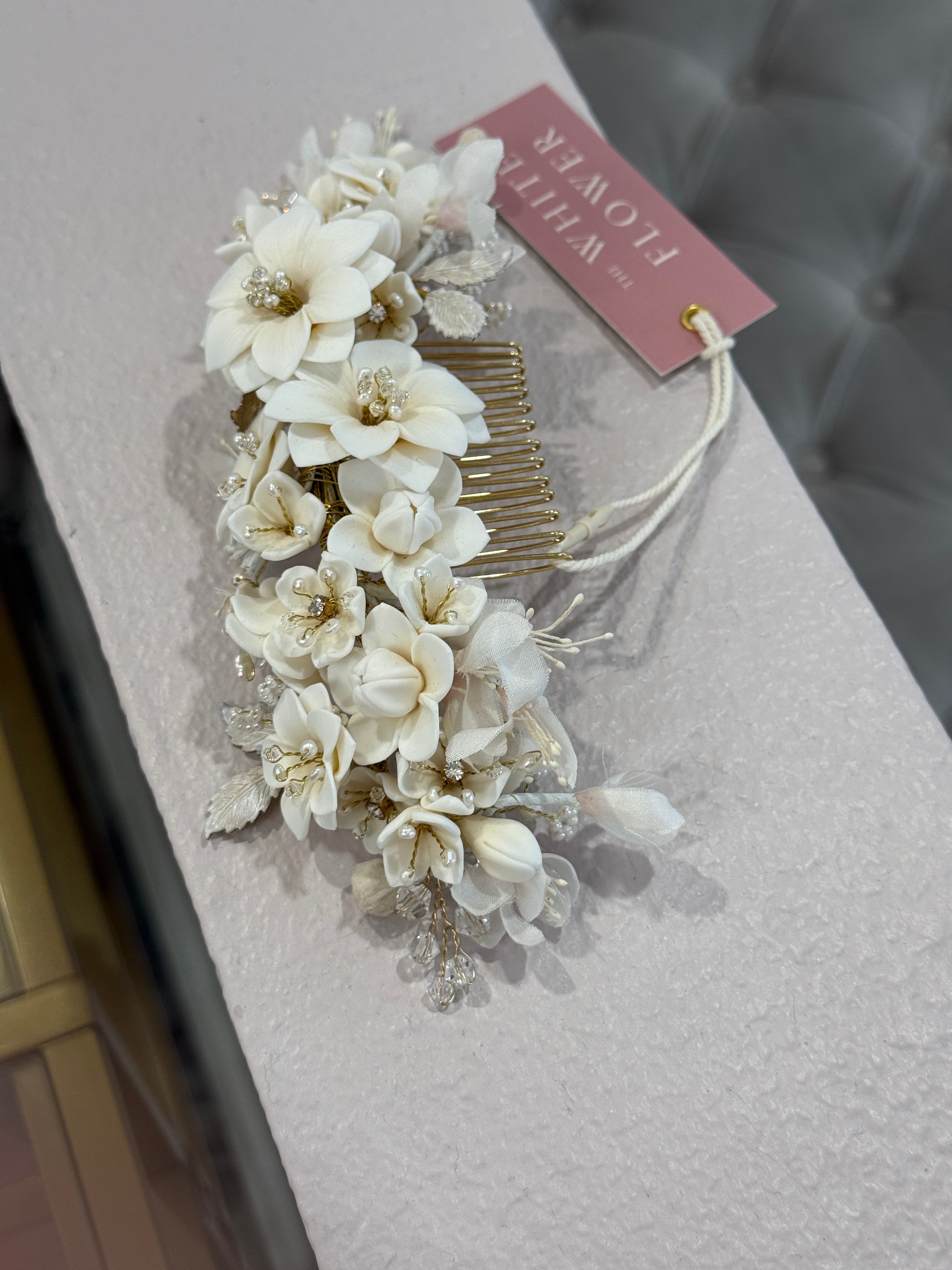 Creamy decadence floral headpiece - Style 