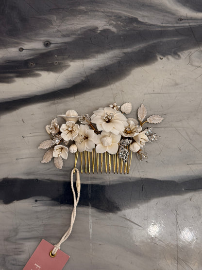 Creamy floral petite garden comb - Style 