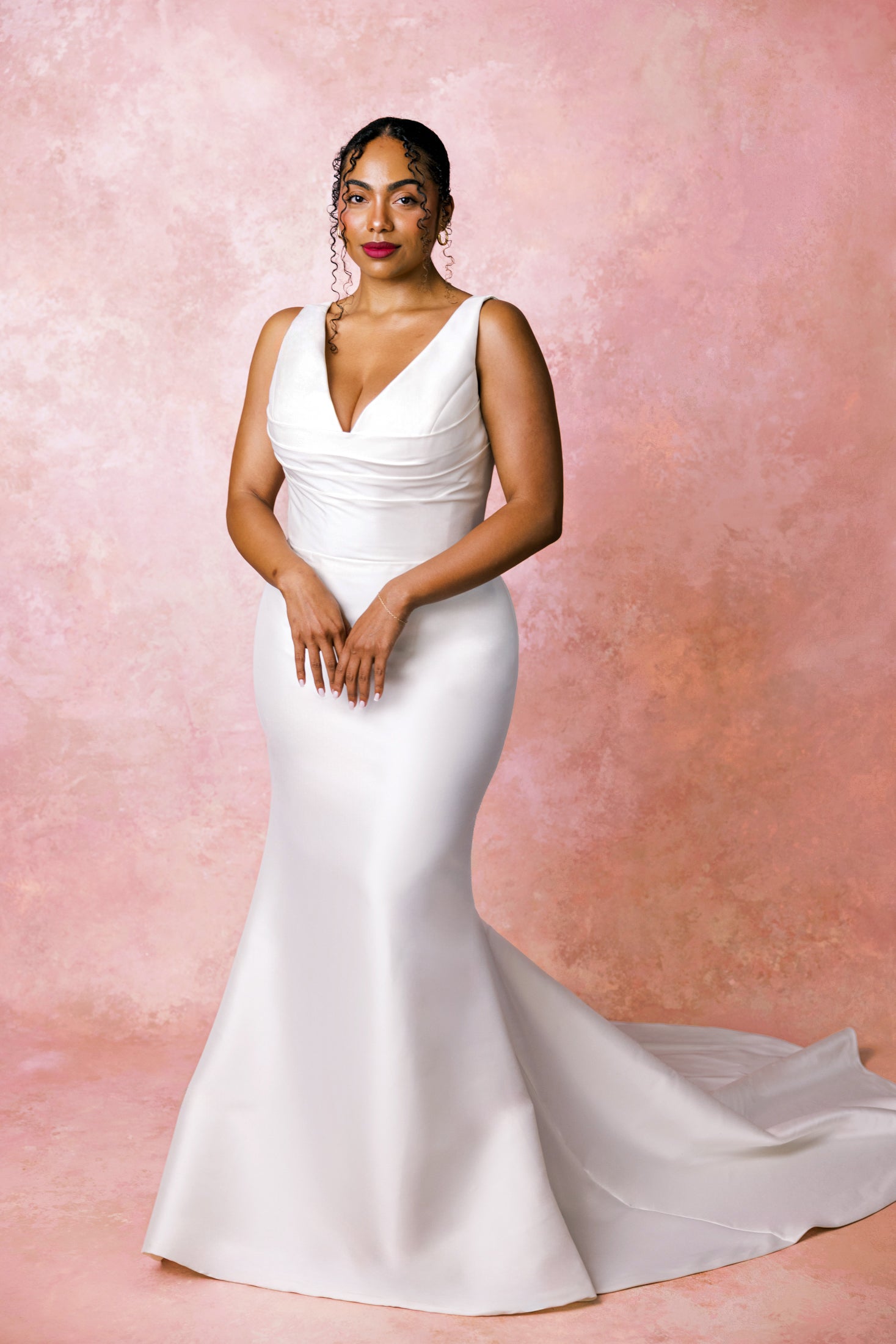 Bradstreet Plus Size by Justin Alexander Signature The White Flower Bradstreet Plus Size by Justin Alexander Signature The White Flower