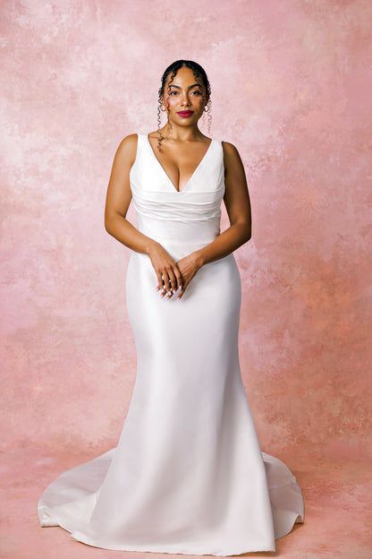 Bradstreet Plus Size