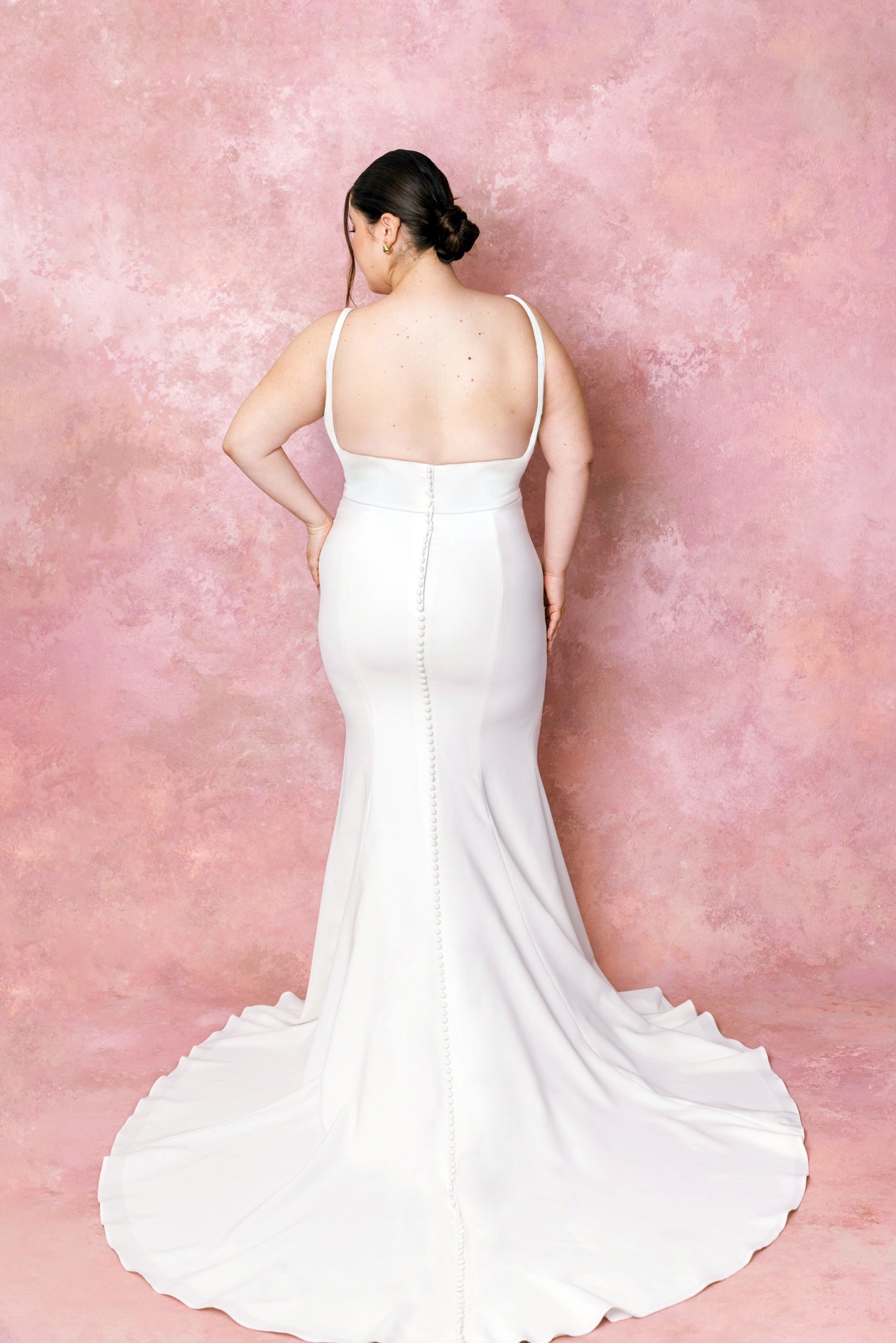 Burr - Bridal Size 16 - Plus Size Sample Wedding Dress Burr - Bridal Size 16 - Plus Size Sample Wedding Dress