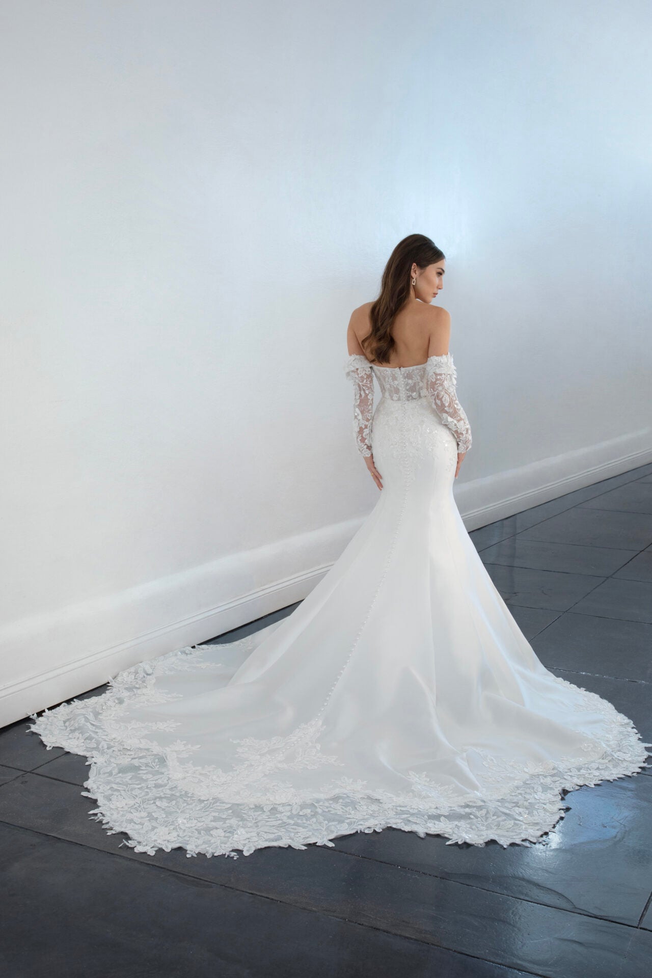 Martina Liana 1679 - Bridal Size 12 - Sample Wedding Dress Martina Liana 1679 - Bridal Size 12 - Sample Wedding Dress