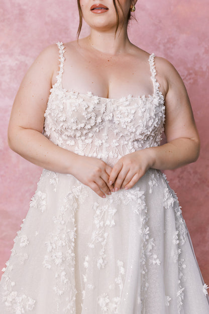 1718 Plus Size