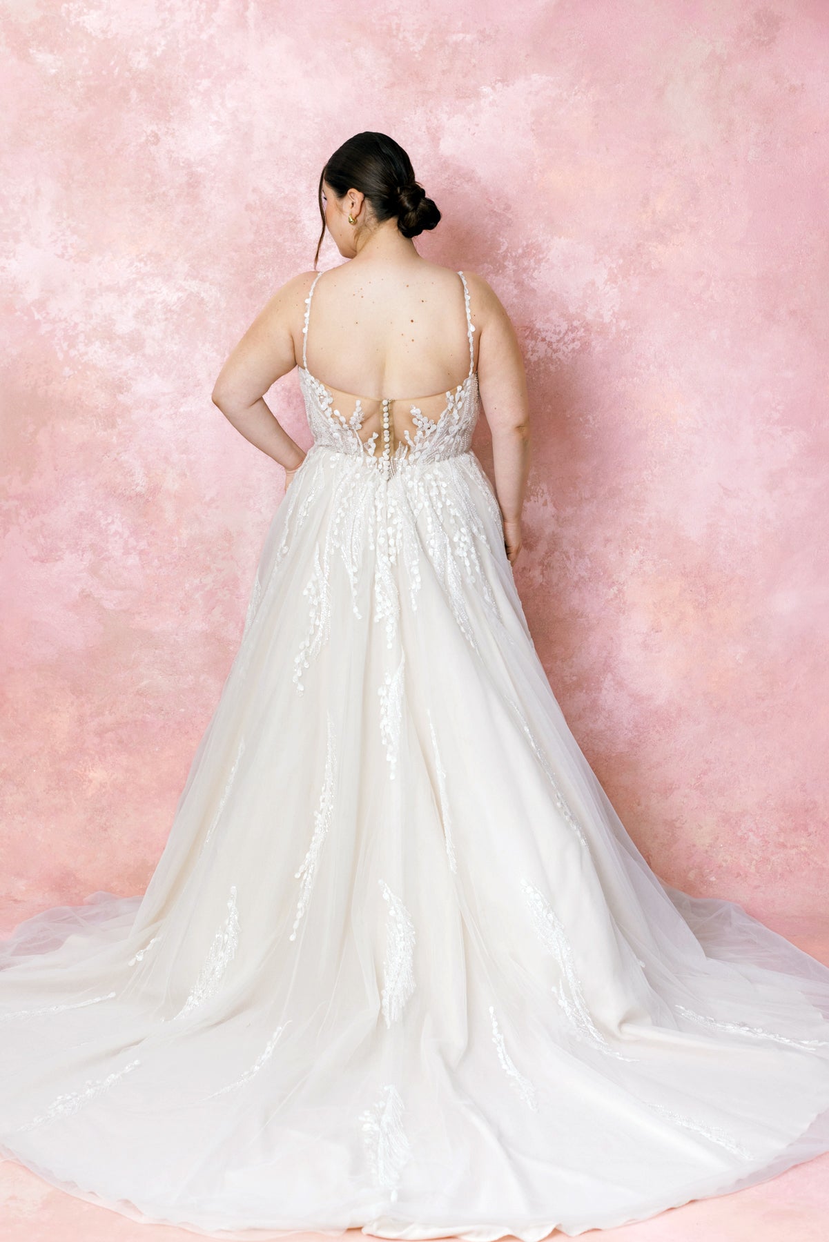 Ocean & Petal Hillary - Bridal Size 18 - Plus Size Sample Wedding Dress Ocean & Petal Hillary - Bridal Size 18 - Plus Size Sample Wedding Dress