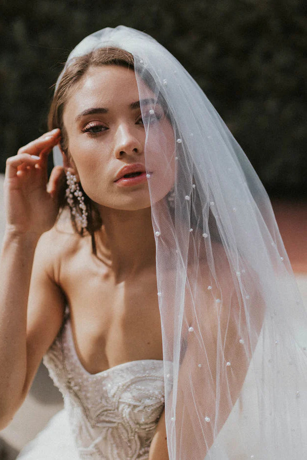 Pandora Fingertip Veil 50"