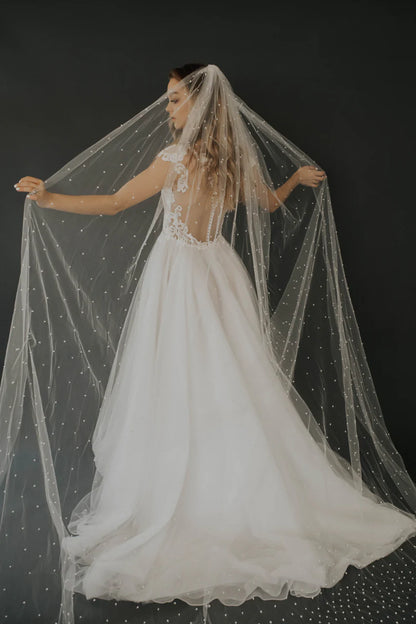 Pandora Cathedral Veil 108"