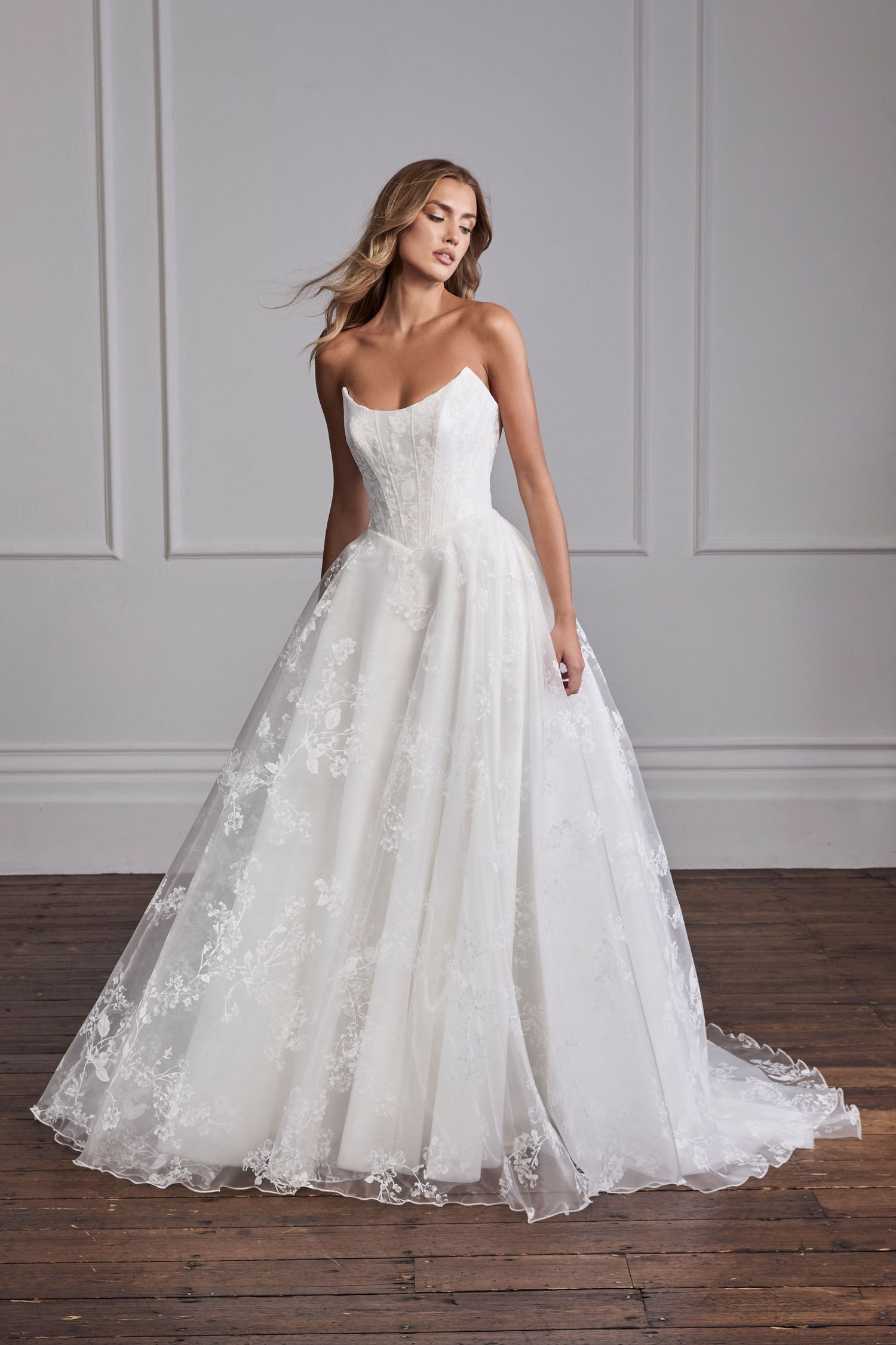 suzanne neville lace dress Suzanne Neville Stravinsky